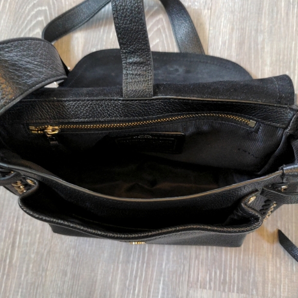 Coach Edie 31 Shoulder Bag Black Leather and Gold Chain Dust Bag Luxury Like New - Picture 13 of 14